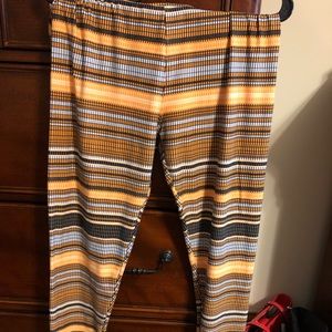 Lularoe leggings.  Never worn, but no tags